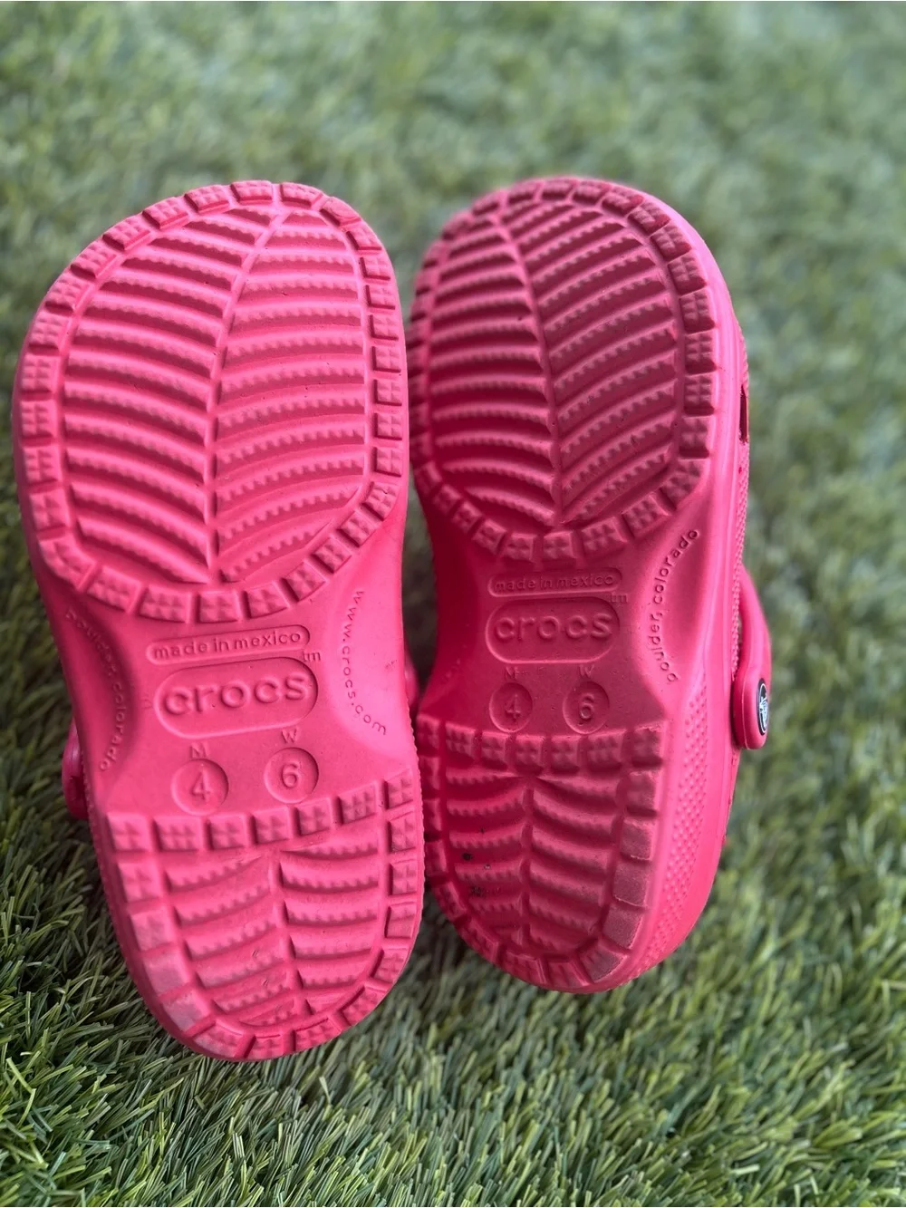 CROCS Kids Classic Clog in Red
